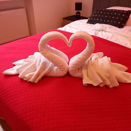 Apartament Love On 5 - Milosc Na 5 Legnica Exteriör bild