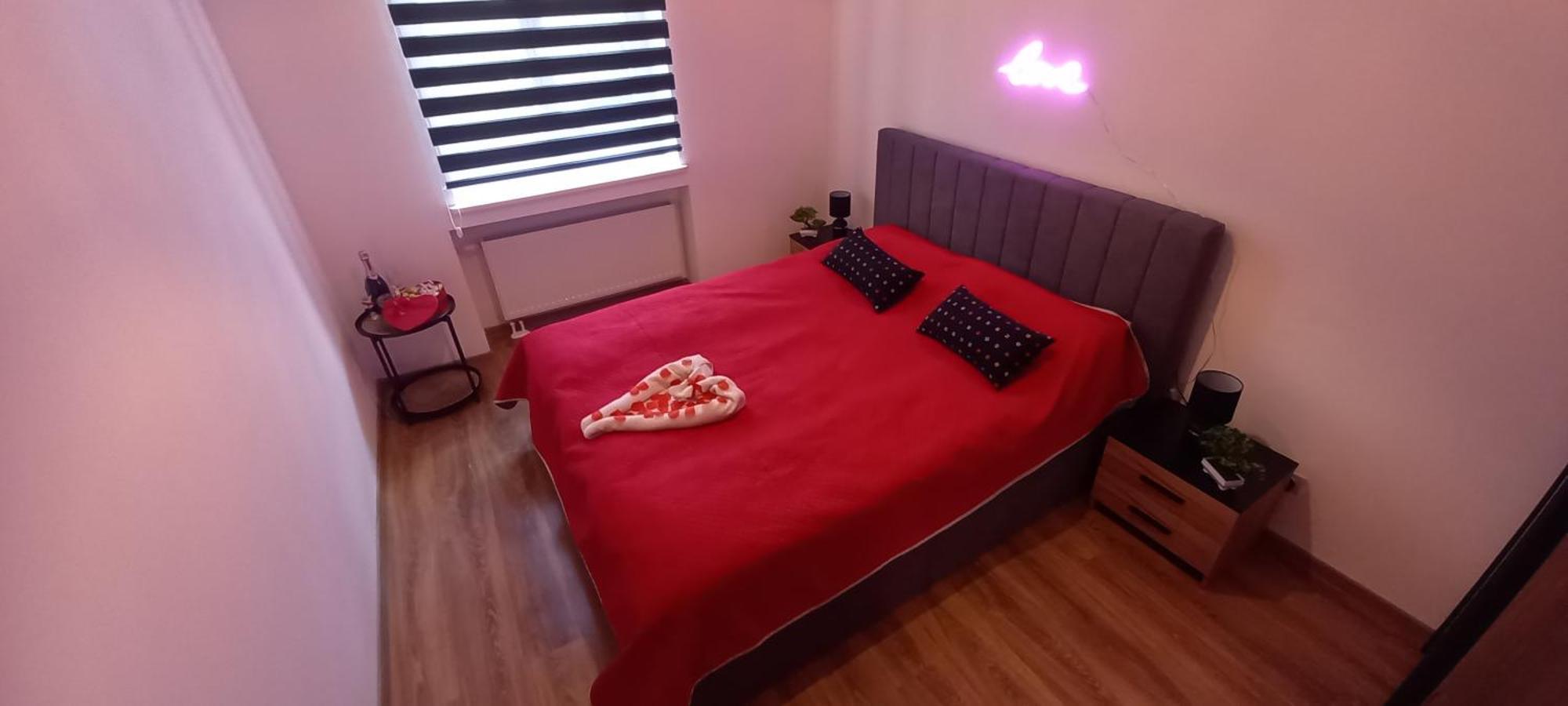 Apartament Love On 5 - Milosc Na 5 Legnica Exteriör bild